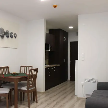Kyjev Aparthotel *